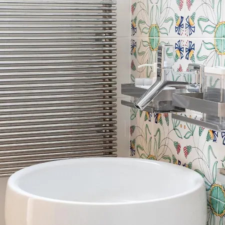 The Rent - Attic With Terrace In Downtown * Milano