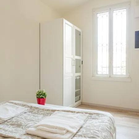 The Rent - Attic With Terrace In Downtown