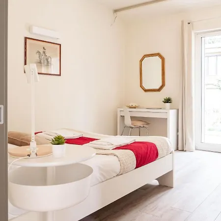 The Rent - Attic With Terrace In Downtown * Milano