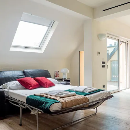 The Rent - Attic With Terrace In Downtown
