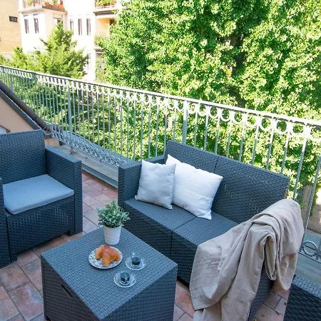 The Rent - Attic With Terrace In Downtown 公寓 米兰