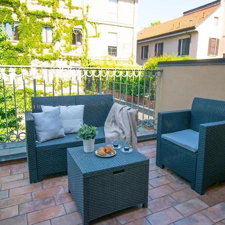 The Rent - Attic With Terrace In Downtown